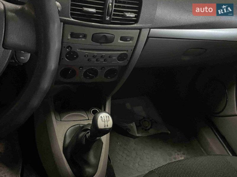 Седан Renault Clio 2012 в Києві