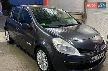 Хетчбек Renault Clio 2006 в Нововолинську