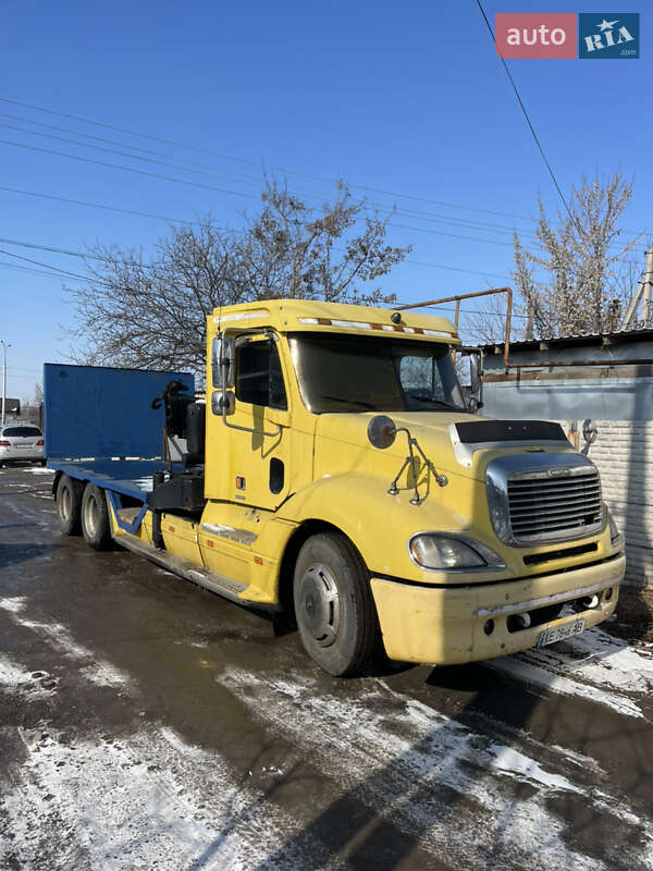 Платформа Freightliner Columbia 2003 в Дніпрі Платформа Freightliner Columbia 2003 в Дніпрі