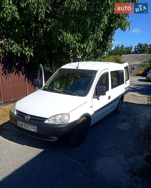Минивэн Opel Combo 2002 в Киеве