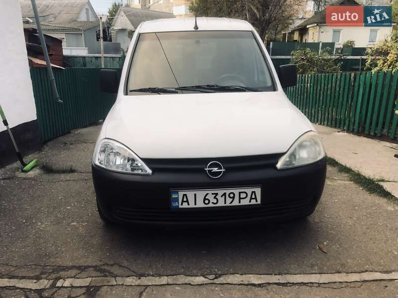 Мінівен Opel Combo 2007 в Білій Церкві Мінівен Opel Combo 2007 в Білій Церкві