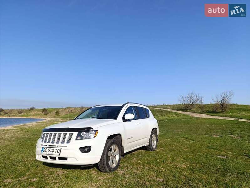 Внедорожник / Кроссовер Jeep Compass 2014 в Очакове