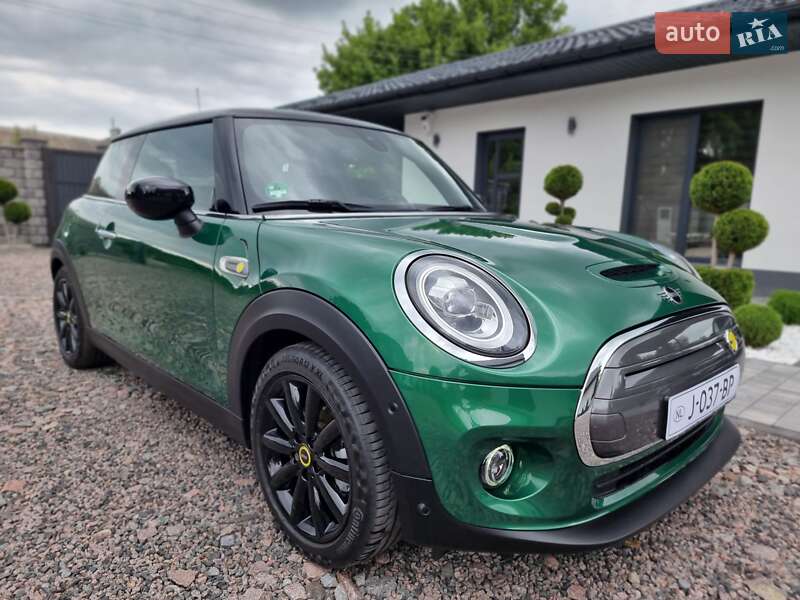 Хетчбек MINI Cooper 2020 в Радивиліві Хетчбек MINI Cooper 2020 в Радивиліві