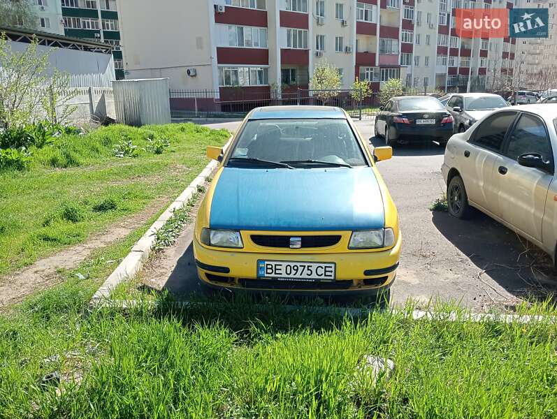 Седан SEAT Cordoba 1994 в Николаеве Седан SEAT Cordoba 1994 в Николаеве