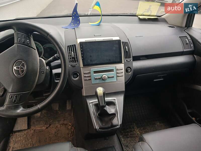 Минивэн Toyota Corolla Verso 2007 в Виннице