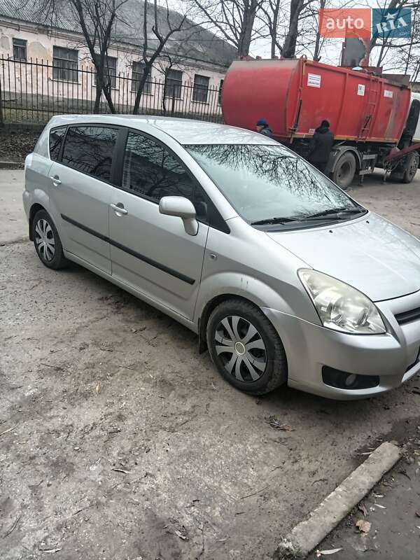 Минивэн Toyota Corolla Verso 2007 в Белогорье