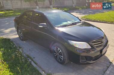 Седан Toyota Corolla 2013 в Каменец-Подольском