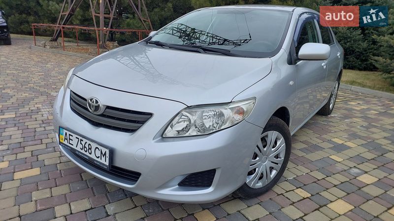 Седан Toyota Corolla 2008 в Дніпрі