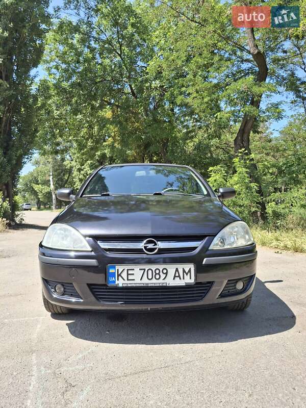 Хэтчбек Opel Corsa 2006 в Днепре Хэтчбек Opel Corsa 2006 в Днепре