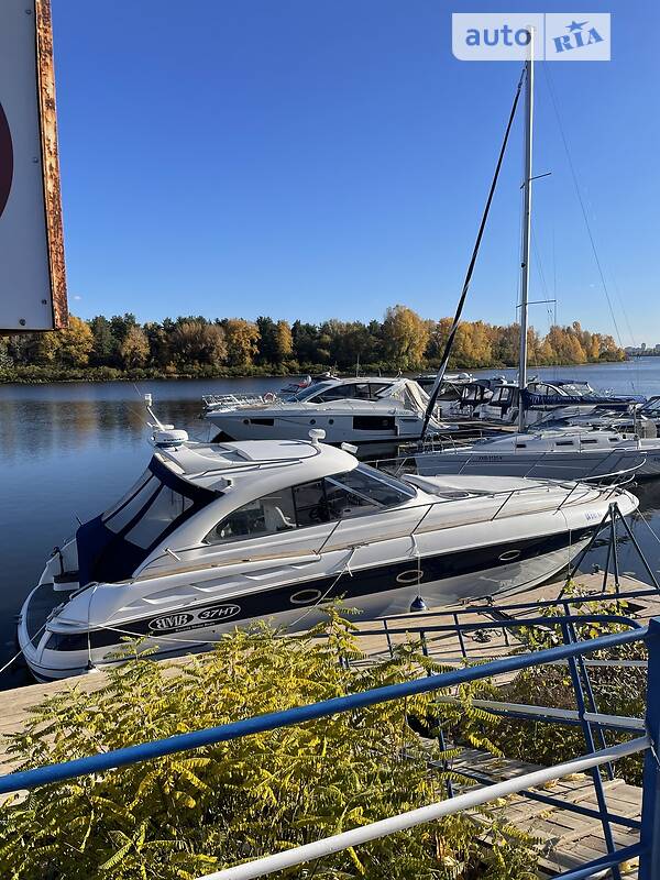 Моторная яхта Bavaria Cruiser 2005 в Киеве