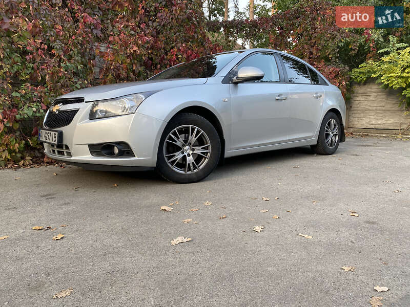 Седан Chevrolet Cruze 2012 в Киеве