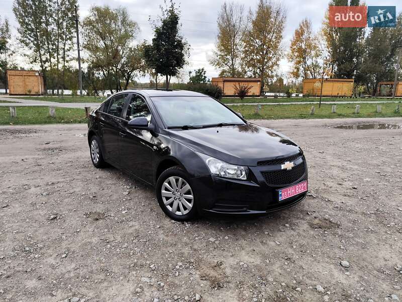 Седан Chevrolet Cruze 2009 в Києві