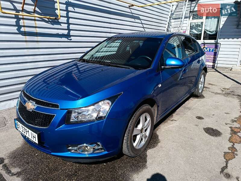 Хэтчбек Chevrolet Cruze 2011 в Полтаве