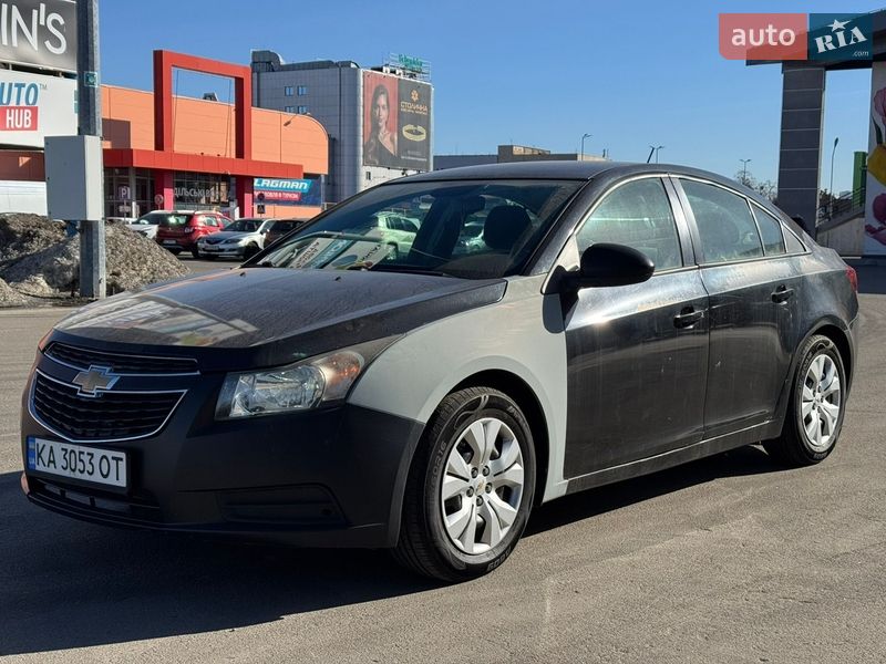 Седан Chevrolet Cruze 2015 в Киеве