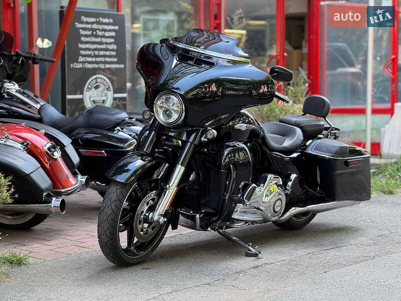 Мотоцикл Круизер Harley-Davidson CVO Street Glide 2016 в Киеве Мотоцикл Круизер Harley-Davidson CVO Street Glide 2016 в Киеве