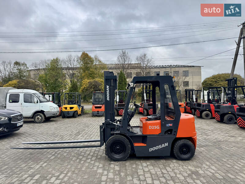 Вилочный погрузчик Doosan D 2008 в Радомышле Вилочный погрузчик Doosan D 2008 в Радомышле