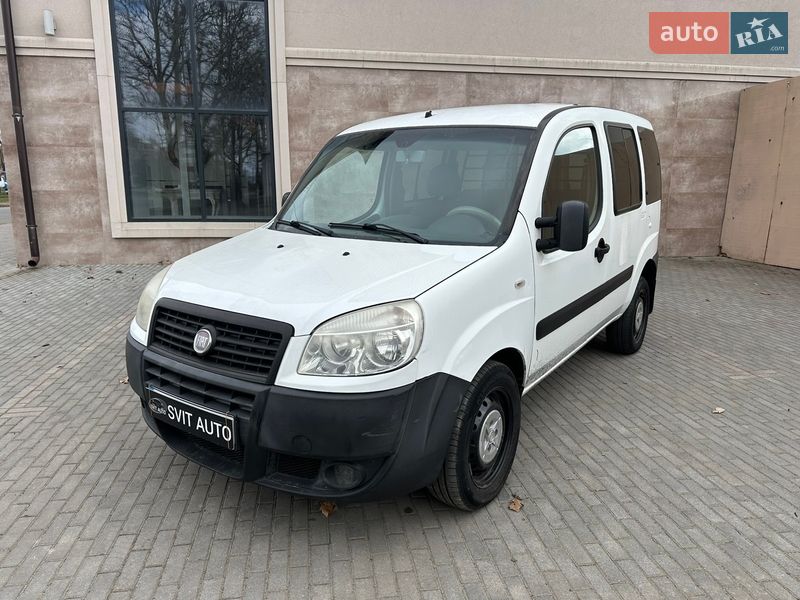 Минивэн Fiat Doblo 2011 в Николаеве