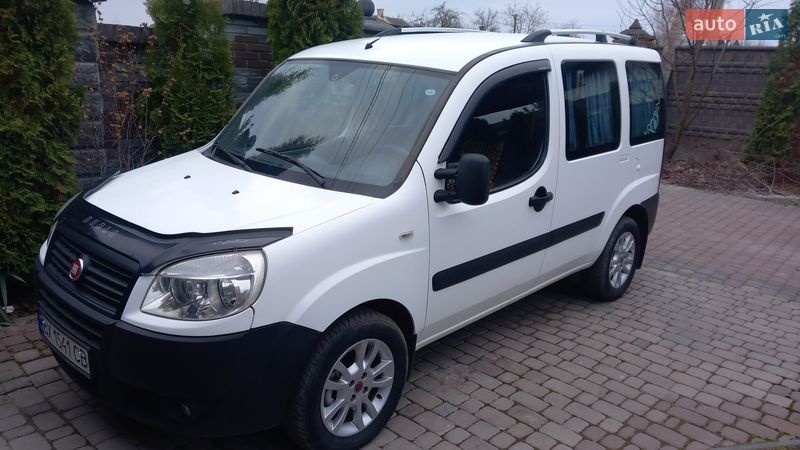 Минивэн Fiat Doblo 2008 в Остроге