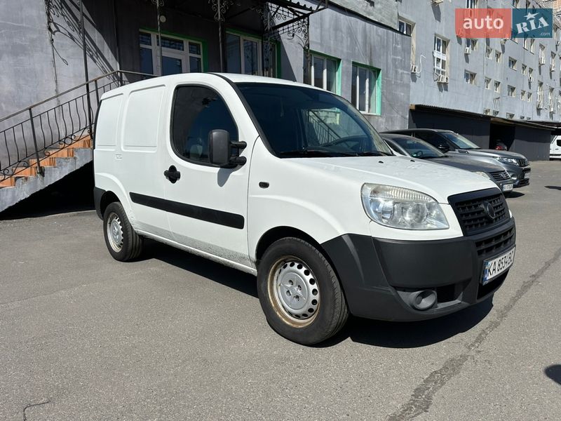 Грузопассажирский фургон Fiat Doblo 2015 в Киеве Грузопассажирский фургон Fiat Doblo 2015 в Киеве