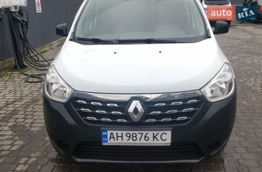 Вантажний фургон Renault Dokker 2015 в Івано-Франківську