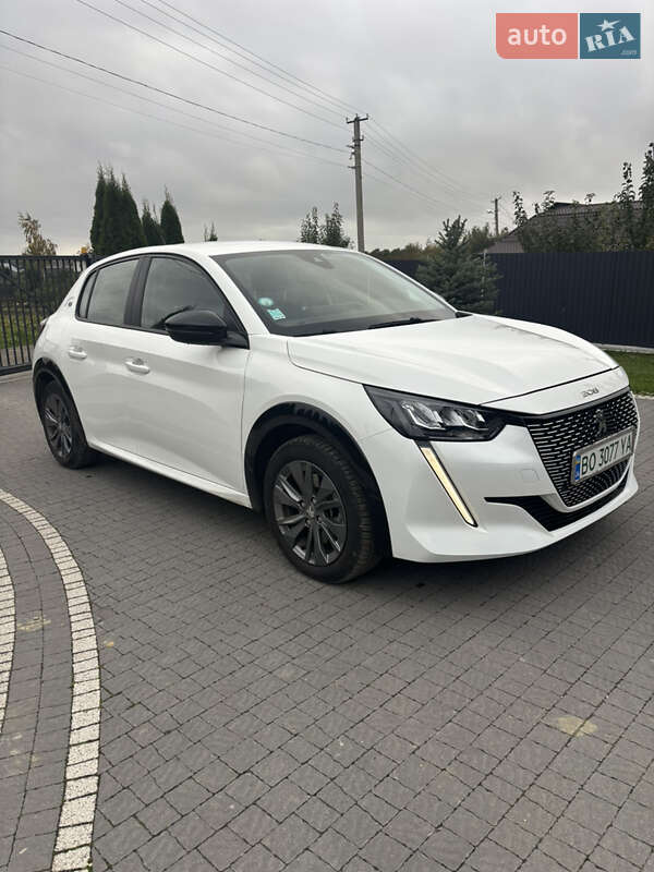 Хэтчбек Peugeot e-208 2021 в Тернополе Хэтчбек Peugeot e-208 2021 в Тернополе