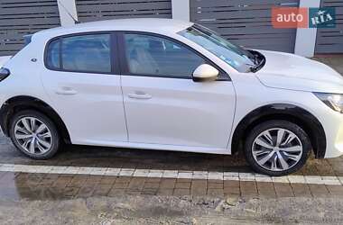 Хэтчбек Peugeot e-208 2020 в Львове