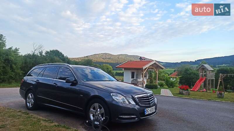 Универсал Mercedes-Benz E-Class 2011 в Самборе Универсал Mercedes-Benz E-Class 2011 в Самборе