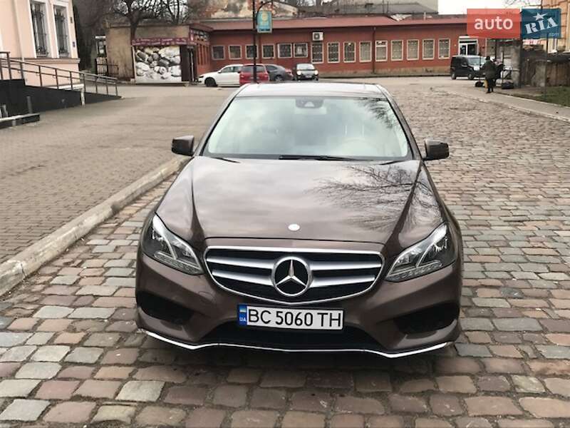 Седан Mercedes-Benz E-Class 2013 в Львове