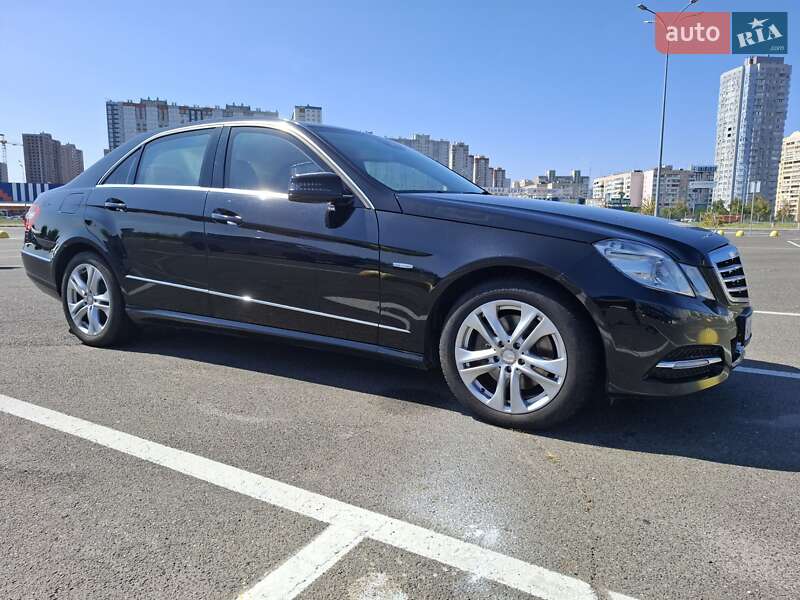 Седан Mercedes-Benz E-Class 2012 в Києві Седан Mercedes-Benz E-Class 2012 в Києві