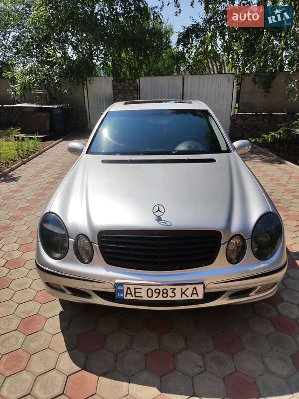 Седан Mercedes-Benz E-Class 2003 в Запорожье Седан Mercedes-Benz E-Class 2003 в Запорожье