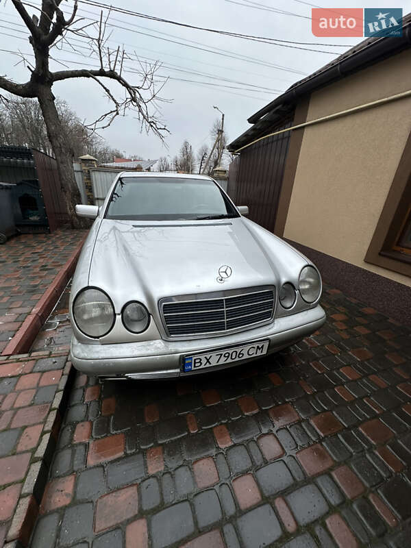 Седан Mercedes-Benz E-Class 1997 в Хмельницькому