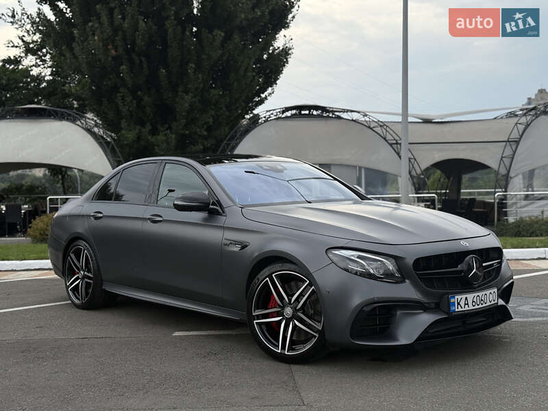 Седан Mercedes-Benz E-Class 2018 в Киеве