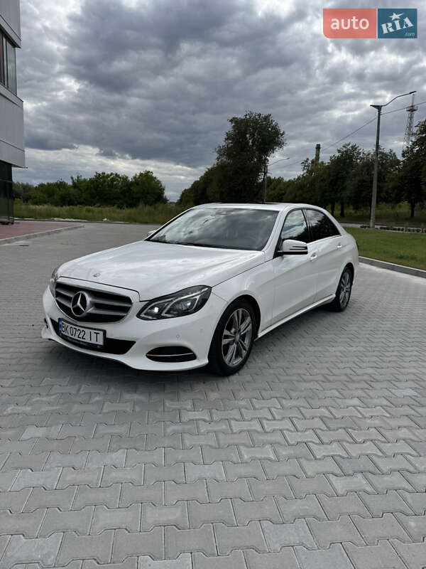 Седан Mercedes-Benz E-Class 2015 в Рівному