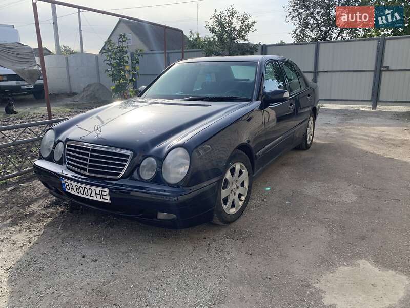 Седан Mercedes-Benz E-Class 2001 в Пятихатках