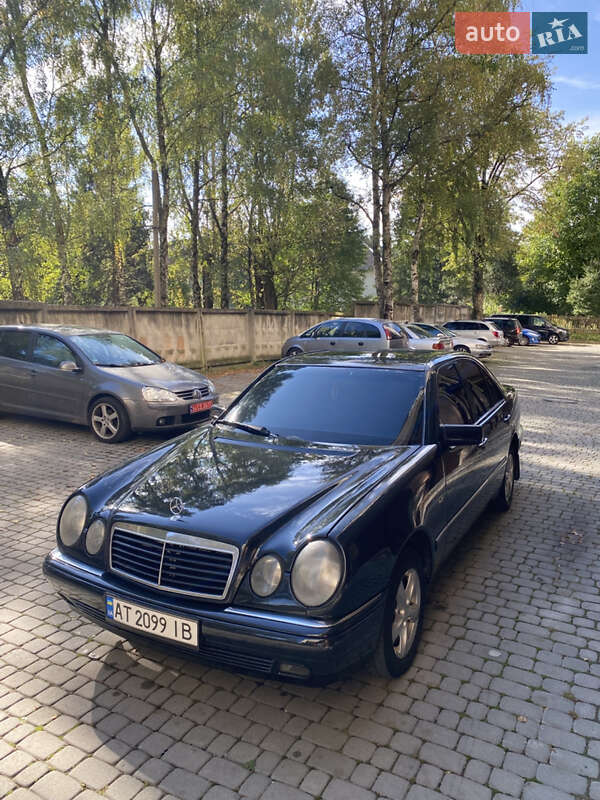 Седан Mercedes-Benz E-Class 1997 в Ивано-Франковске