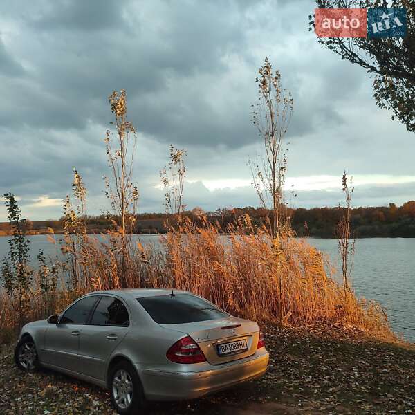 Седан Mercedes-Benz E-Class 2002 в Кропивницком