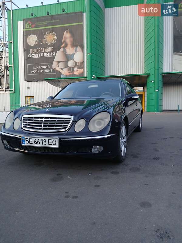 Седан Mercedes-Benz E-Class 2003 в Николаеве