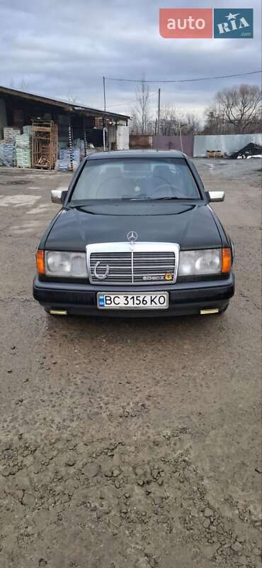 Седан Mercedes-Benz E-Class 1985 в Бориславе Седан Mercedes-Benz E-Class 1985 в Бориславе