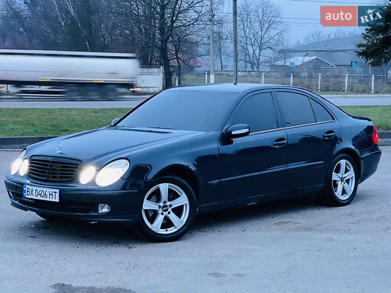 Седан Mercedes-Benz E-Class 2002 в Черновцах