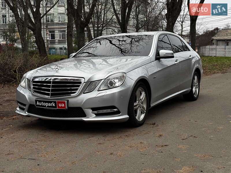 Седан Mercedes-Benz E-Class 2013 в Киеве
