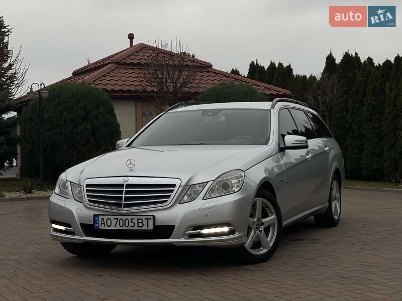 Универсал Mercedes-Benz E-Class 2012 в Ивано-Франковске