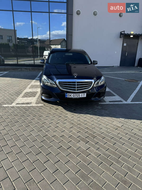 Седан Mercedes-Benz E-Class 2013 в Ровно