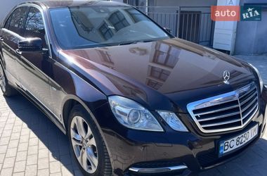 Седан Mercedes-Benz E-Class 2010 в Львове