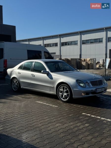 Седан Mercedes-Benz E-Class 2003 в Киеве