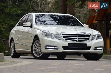 Седан Mercedes-Benz E-Class 2012 в Дрогобыче