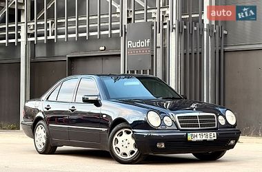 Седан Mercedes-Benz E-Class 1998 в Києві