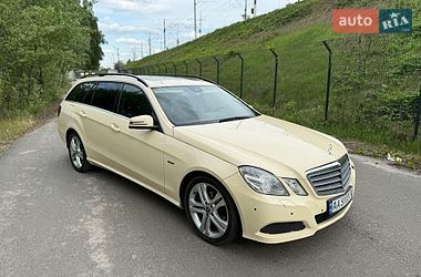 Універсал Mercedes-Benz E-Class 2012 в Києві
