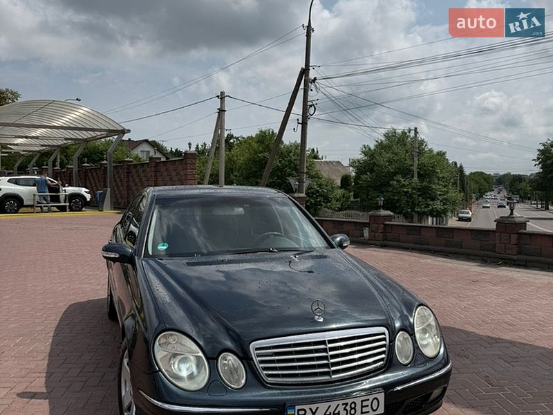 Седан Mercedes-Benz E-Class 2003 в Ровно