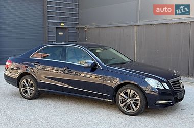 Седан Mercedes-Benz E-Class 2010 в Києві