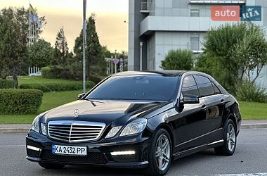 Седан Mercedes-Benz E-Class 2011 в Києві